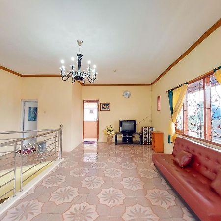 Villa Samsu By Puncak Holiday Cianjur Exterior photo